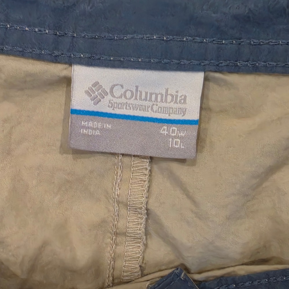 Columbia Sportswear Mens Tan Khaki Hiking Shorts Size 40W 10L Flat Front Utility - Picture 2 of 4